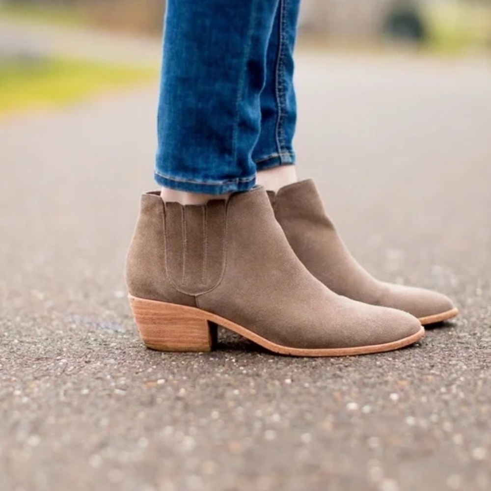 Jolie Suede Ankle Booties in Taupe, New In Box, Sz 35, US 5